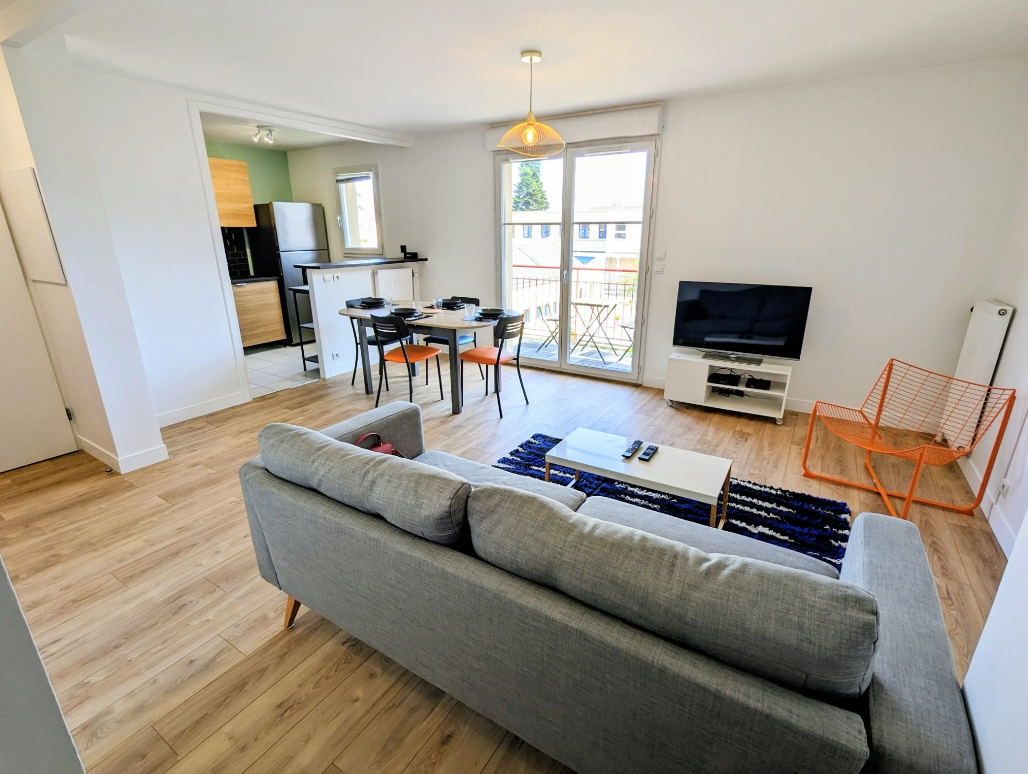 Salon du duplex en colocation meublée à Trappes, Saint-Quentin-en-Yvelines (SQY)